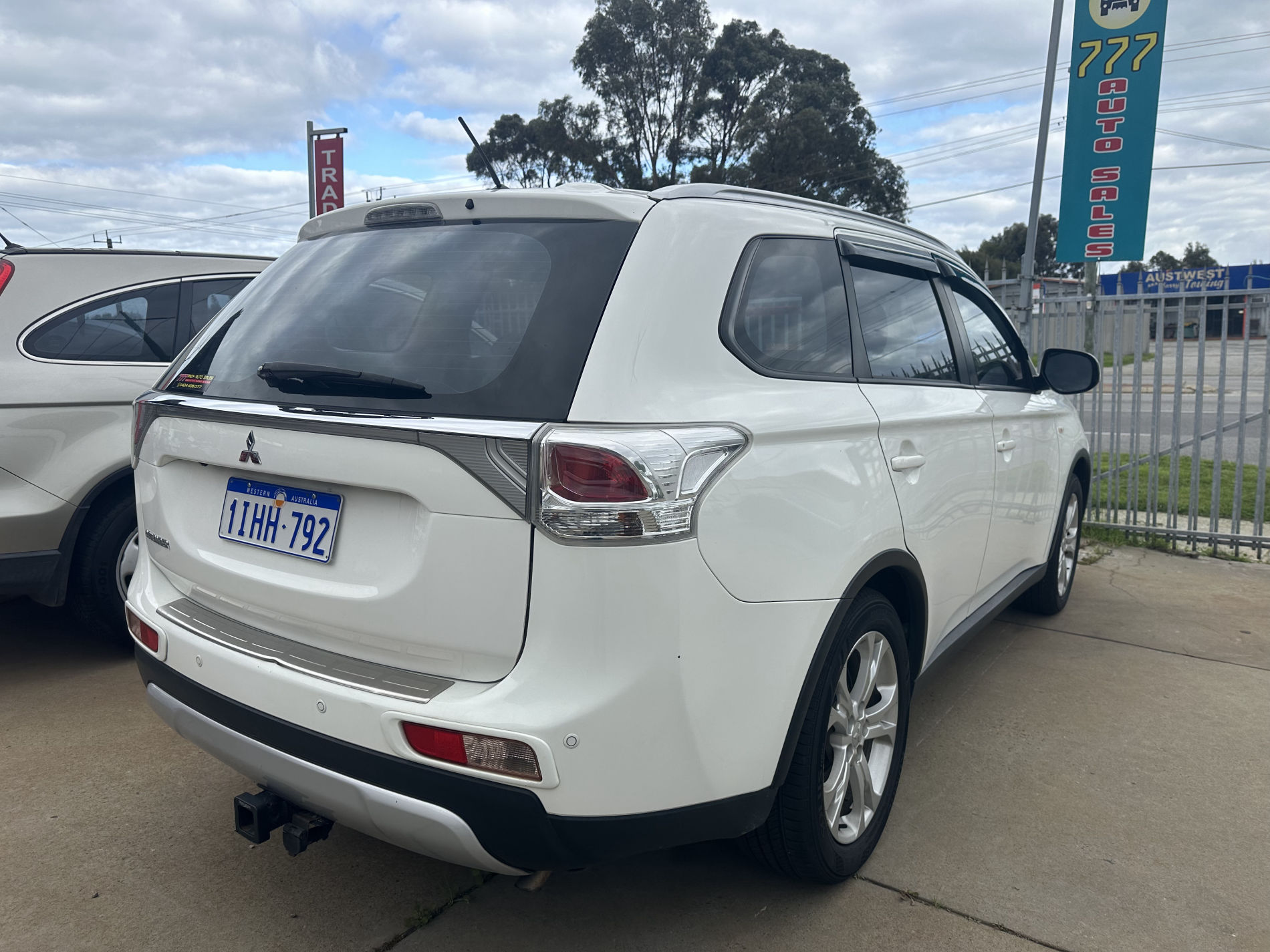 2015  MITSUBISHI OUTLANDER