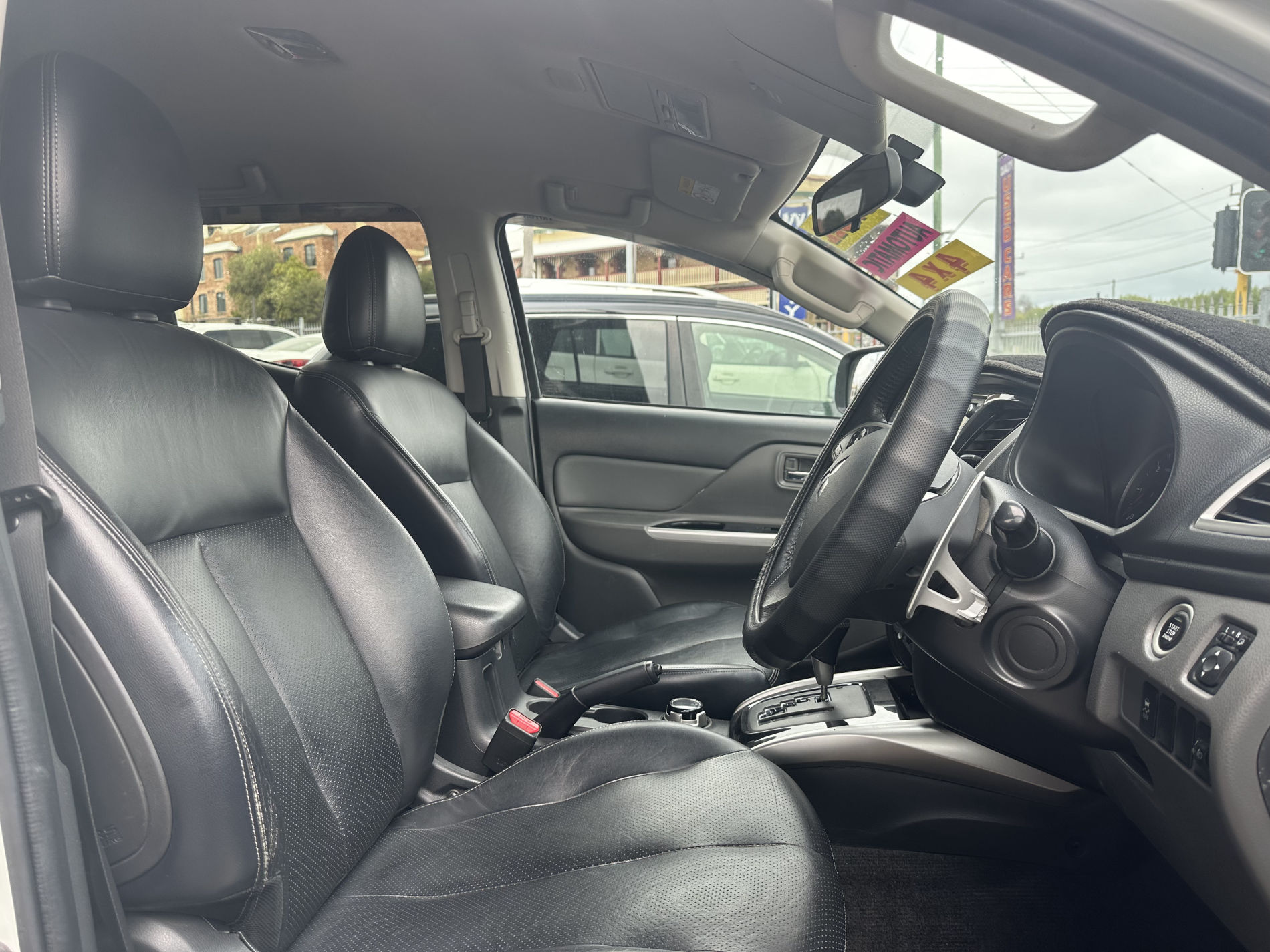 2016 MITSUBISHI TRITON